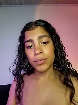 Snapshot of NINA_18_YEARS chatting on December 2024 11:05:01 PM NINA 18 YEARS online show from December 2024 11:05:01 PM