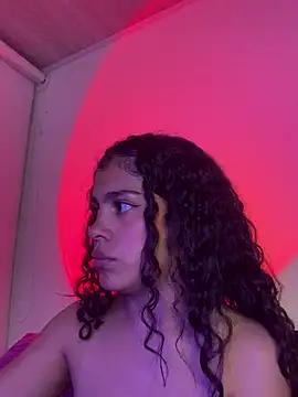 Snapshot of NINA_18_YEARS chatting on December 2024 01:24:01 AM NINA 18 YEARS online show from December 2024 01:24:01 AM