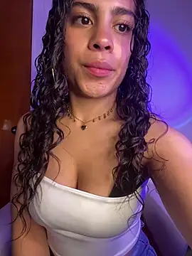 Snapshot of NINA_18_YEARS chatting on March 2025 06:12:02 PM NINA 18 YEARS online show from March 2025 06:12:02 PM