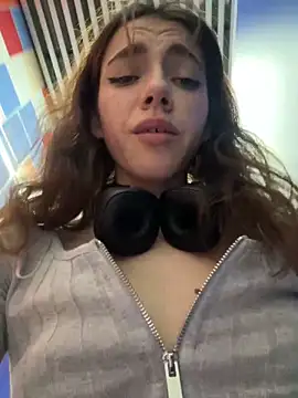 Lily  Belle online show from December 2024 04:09:02 PM