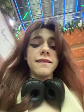Lily  Belle online show from December 2024 04:16:02 PM