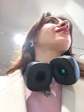 Lily  Belle online show from January 2025 01:22:02 PM