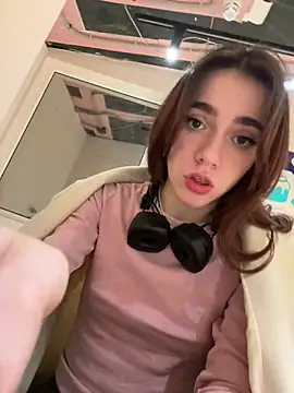 Lily  Belle online show from January 2025 04:25:02 PM