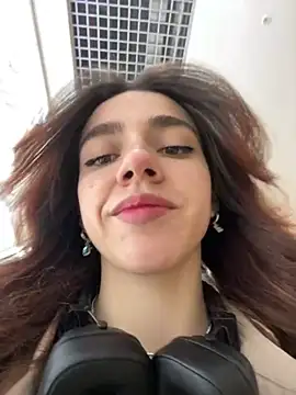 Lily  Belle online show from February 2025 02:13:02 PM