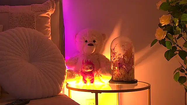 AngeliqueSkye online show from October 2025 04:13:02 AM