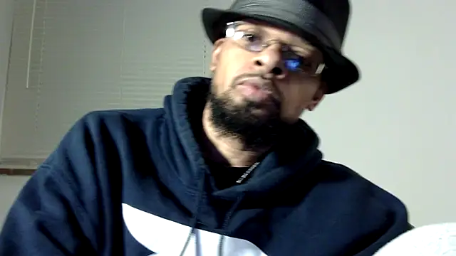 Snapshot of WhiskeyWood_DuhGOD chatting on January 2025 02:25:01 AM WhiskeyWood DuhGOD online show from January 2025 02:25:01 AM