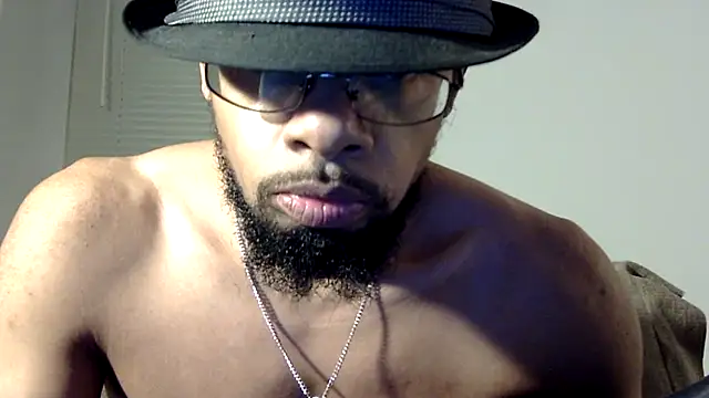 Snapshot of WhiskeyWood_DuhGOD chatting on February 2025 02:26:01 AM WhiskeyWood DuhGOD online show from February 2025 02:26:01 AM
