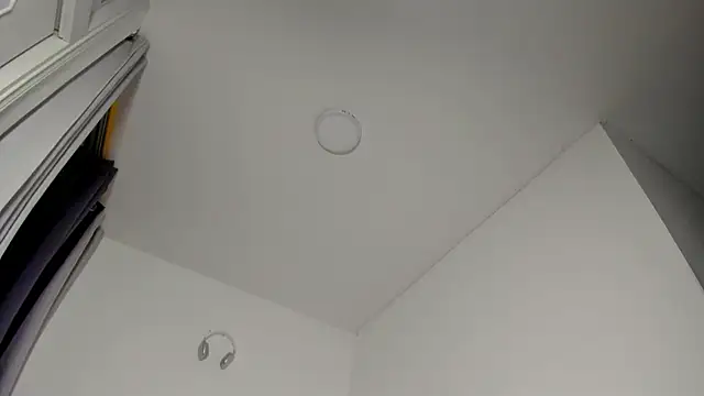 Snapshot of ronnie_7777 chatting on October 2025 02:43:02 AM ronnie 7777 online show from October 2025 02:43:02 AM