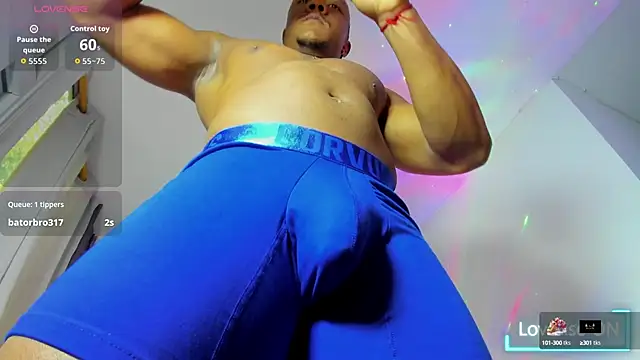 Snapshot of ronnie_7777 chatting on October 2025 09:03:01 PM ronnie 7777 online show from October 2025 09:03:01 PM