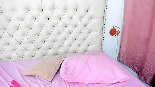 Kim Eli online show from February 2025 10:52:02 PM