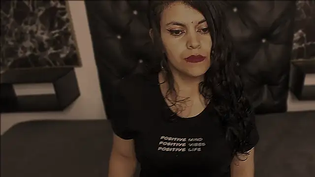 scarlett w0lf online show from February 2025 04:26:02 PM