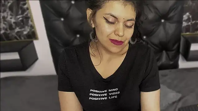 scarlett w0lf online show from February 2025 07:32:02 PM