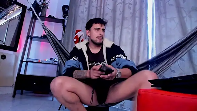 Aaron hot2 online show from December 2024 11:11:02 AM