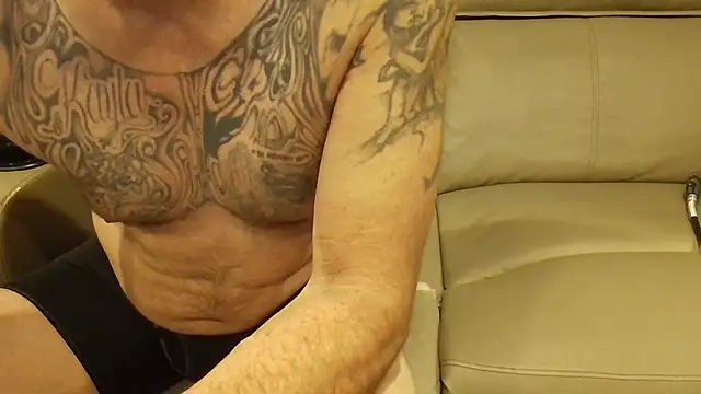 overaveragefreak4you online show from March 2026 08:43:02 AM