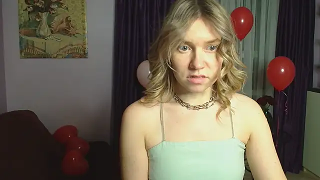 Snapshot of TaylorBre chatting on February 2025 03:49:01 PM TaylorBre online show from February 2025 03:49:01 PM
