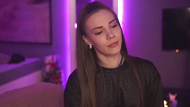 StephanieNeeson online show from December 2024 10:34:02 PM