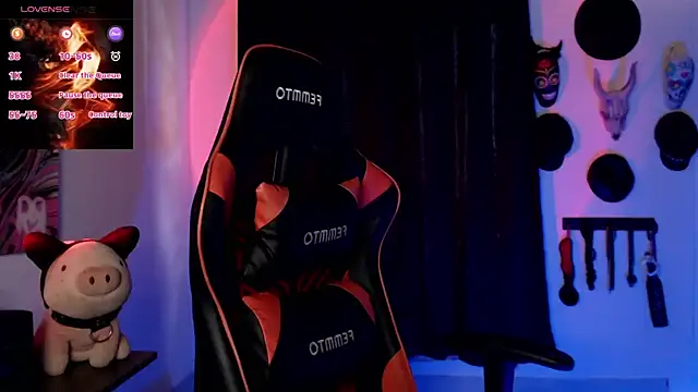 Snapshot of LilithSharon chatting on November 2025 04:51:01 PM LilithSharon online show from November 2025 04:51:01 PM