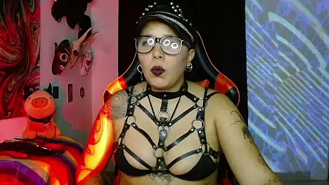 LilithSharon online show from April 2026 07:15:01 PM