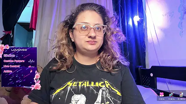 Snapshot of AnnieBigBoobs chatting on October 2025 09:45:01 PM AnnieBigBoobs online show from October 2025 09:45:01 PM