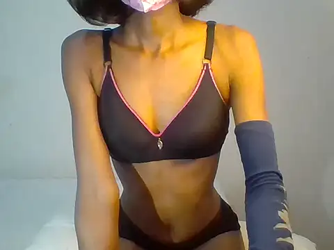 Snapshot of Levinya chatting on December 2024 02:53:01 AM Levinya online show from December 2024 02:53:01 AM