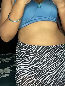 Snapshot of Hot_royalbhabhi chatting on January 2025 11:53:01 AM Hot royalbhabhi online show from January 2025 11:53:01 AM