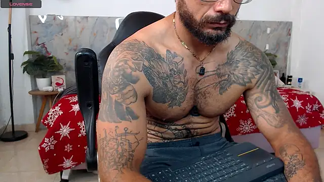 Snapshot of hanz_col chatting on June 2026 04:00:02 PM hanz col online show from June 2026 04:00:02 PM