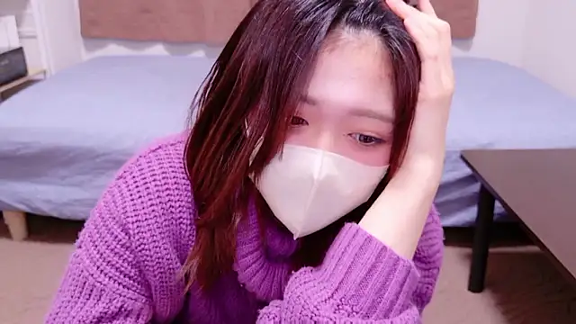 Miss-KrenJr online show from November 2025 05:35:02 PM