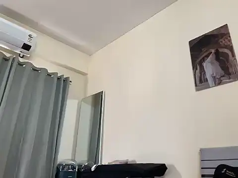 coolboy6566 online show from May 2026 07:35:02 AM