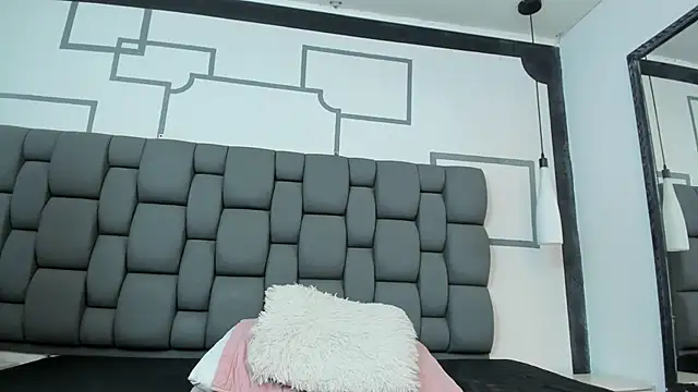 Snapshot of Jade_squirtt chatting on December 2024 11:22:01 AM Jade squirtt online show from December 2024 11:22:01 AM