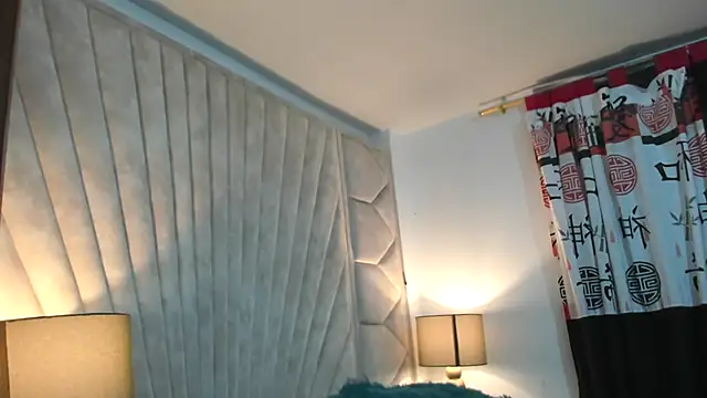 Snapshot of Jade_squirtt chatting on October 2025 10:27:01 AM Jade squirtt online show from October 2025 10:27:01 AM