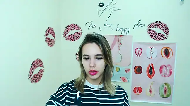  StAcY online show from December 2024 07:37:01 AM