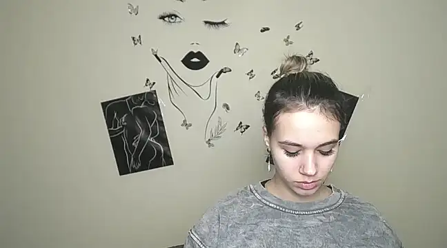  StAcY online show from February 2025 12:58:02 PM