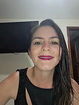 Snapshot of Hanny_24 chatting on February 2026 09:20:02 PM Hanny 24 online show from February 2026 09:20:02 PM