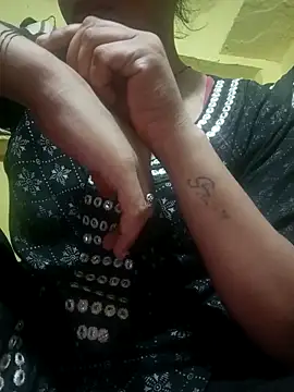 Snapshot of Hotty-queen chatting on October 2025 06:50:01 PM Hotty-queen online show from October 2025 06:50:01 PM