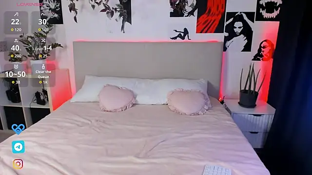 Lisa Moones online show from October 2025 03:21:02 PM