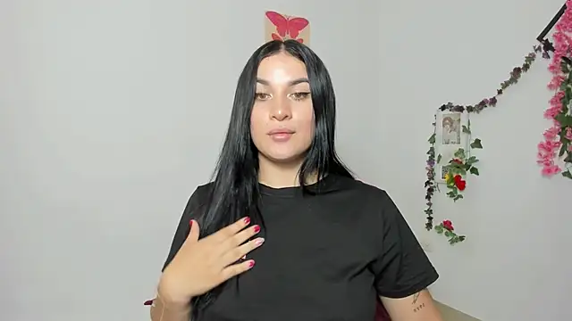 Emic  online show from October 2025 01:06:01 AM