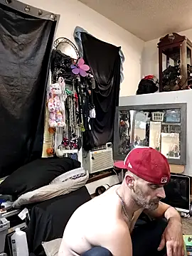 Snapshot of slinginbigD chatting on September 2025 09:38:01 PM slinginbigD online show from September 2025 09:38:01 PM