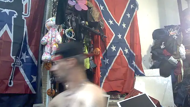 Snapshot of slinginbigD chatting on October 2025 07:03:01 PM slinginbigD online show from October 2025 07:03:01 PM