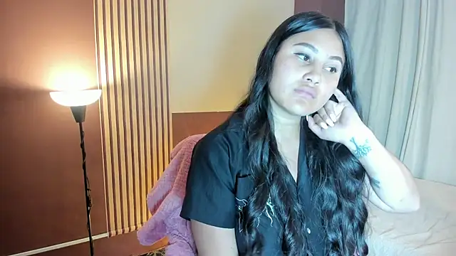 Little Ivy online show from March 2026 08:03:01 PM