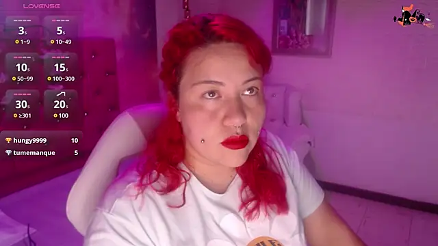 Snapshot of Bruja__Scarlata chatting on January 2025 07:21:01 PM Bruja Scarlata online show from January 2025 07:21:01 PM
