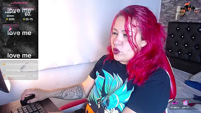 Snapshot of Bruja__Scarlata chatting on February 2025 05:18:02 PM Bruja Scarlata online show from February 2025 05:18:02 PM