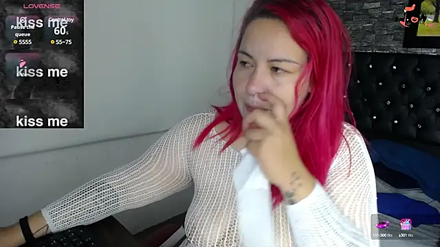 Snapshot of Bruja__Scarlata chatting on February 2025 11:07:02 AM Bruja Scarlata online show from February 2025 11:07:02 AM