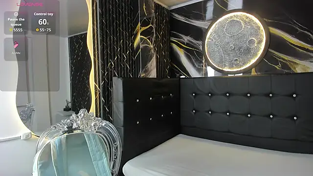 Bruja  Scarlata online show from October 2025 10:14:01 AM