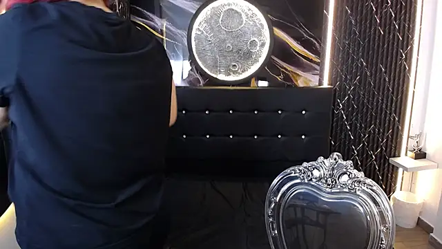 Bruja  Scarlata online show from November 2025 09:53:01 AM