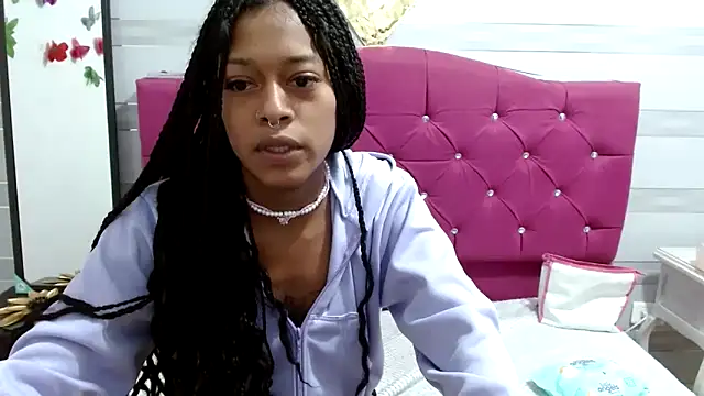 amathistalx online show from February 2025 01:33:01 PM