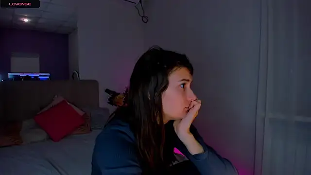 Laura Leee online show from December 2024 06:21:02 AM