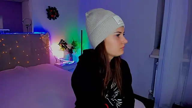 Laura Leee online show from January 2026 06:26:02 AM