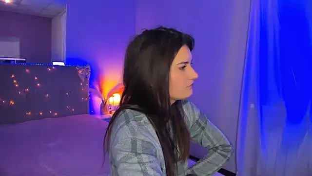 Laura Leee online show from April 2026 05:10:01 AM