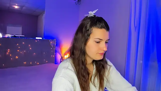 Laura Leee online show from May 2026 05:13:01 AM