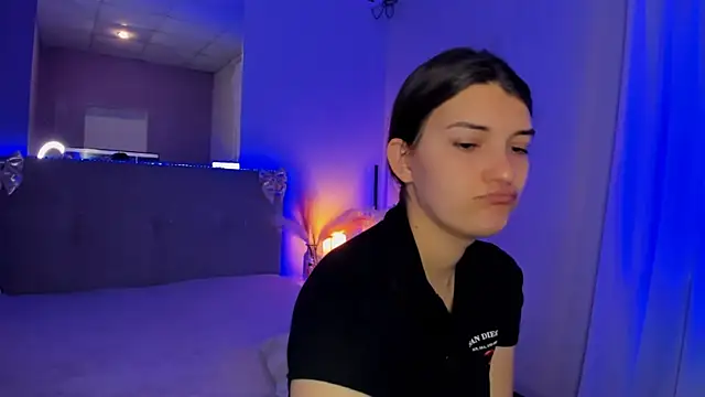 Laura Leee online show from May 2026 05:34:02 AM